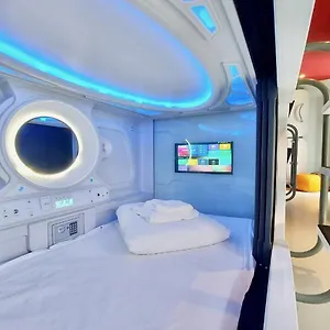  Kapselhotell Atypicap Capsule